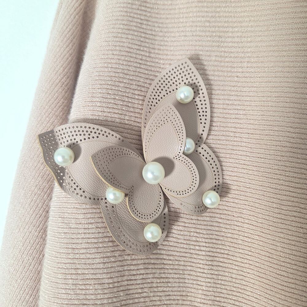 LIV Milano‎ Pink V Neck Sweater Butterfly Leather Detail Womens Size M/L - Picture 3 of 6